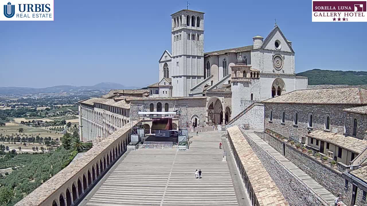 Assisi Basilica of San Francesco Live Cam - Perugia, Umbria, Italy