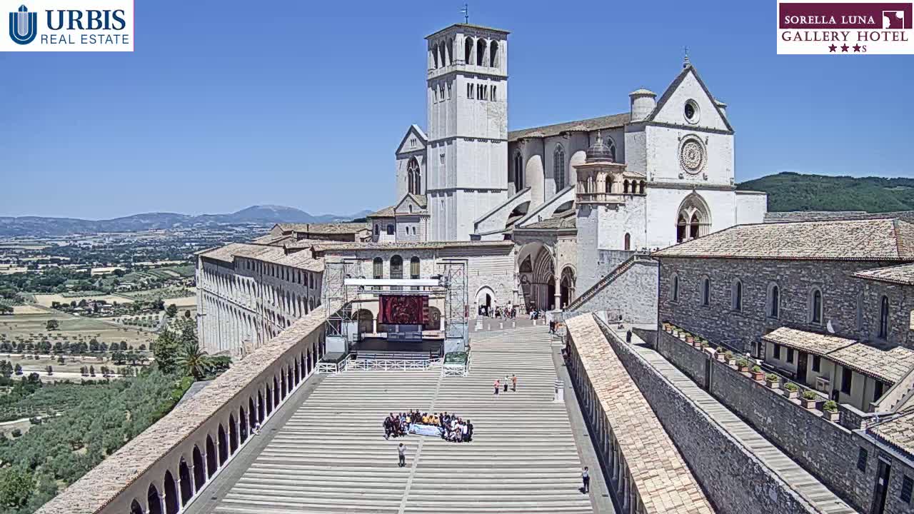 Assisi Basilica of San Francesco Live Cam - Perugia, Umbria, Italy