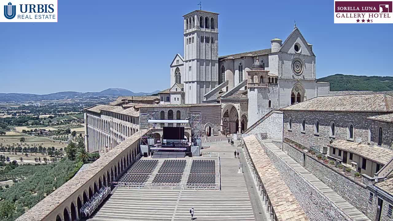 Assisi Basilica of San Francesco Live Cam - Perugia, Umbria, Italy