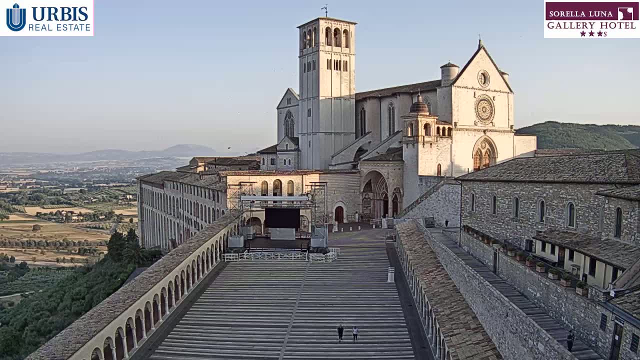 Assisi Basilica of San Francesco Live Cam - Perugia, Umbria, Italy