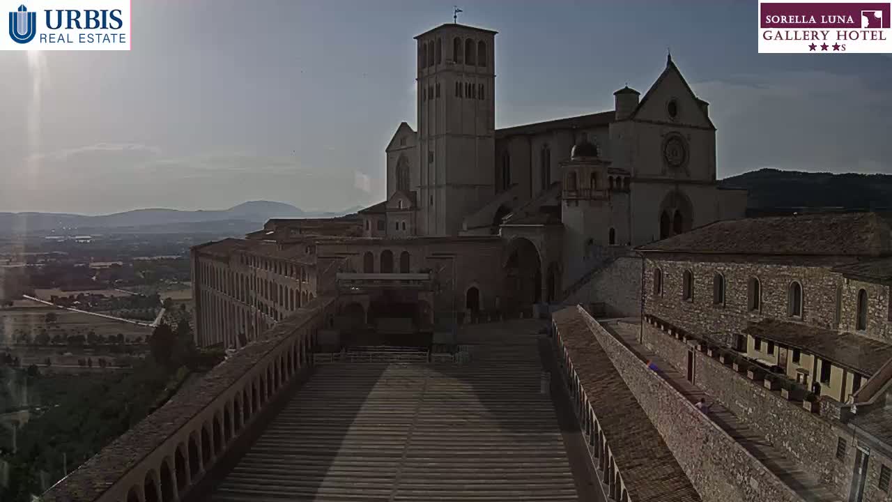 Assisi Basilica of San Francesco Live Cam - Perugia, Umbria, Italy