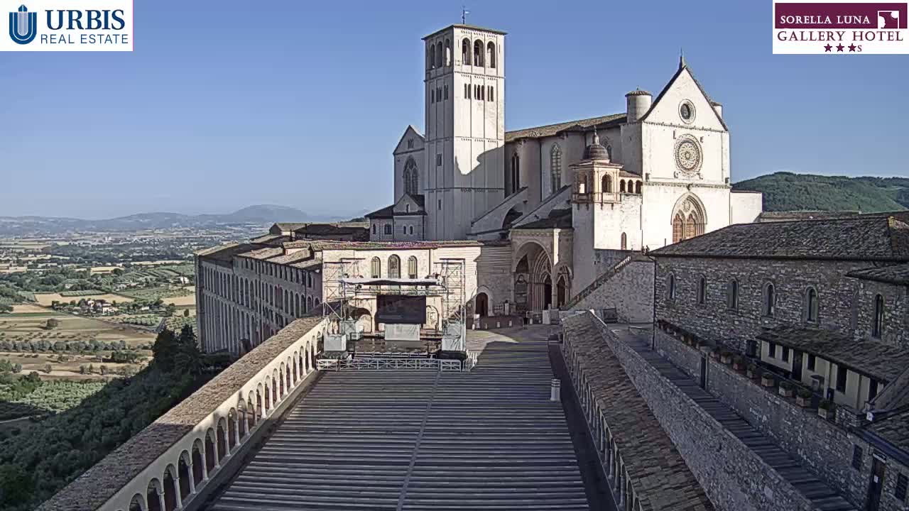 Assisi Basilica of San Francesco Live Cam - Perugia, Umbria, Italy