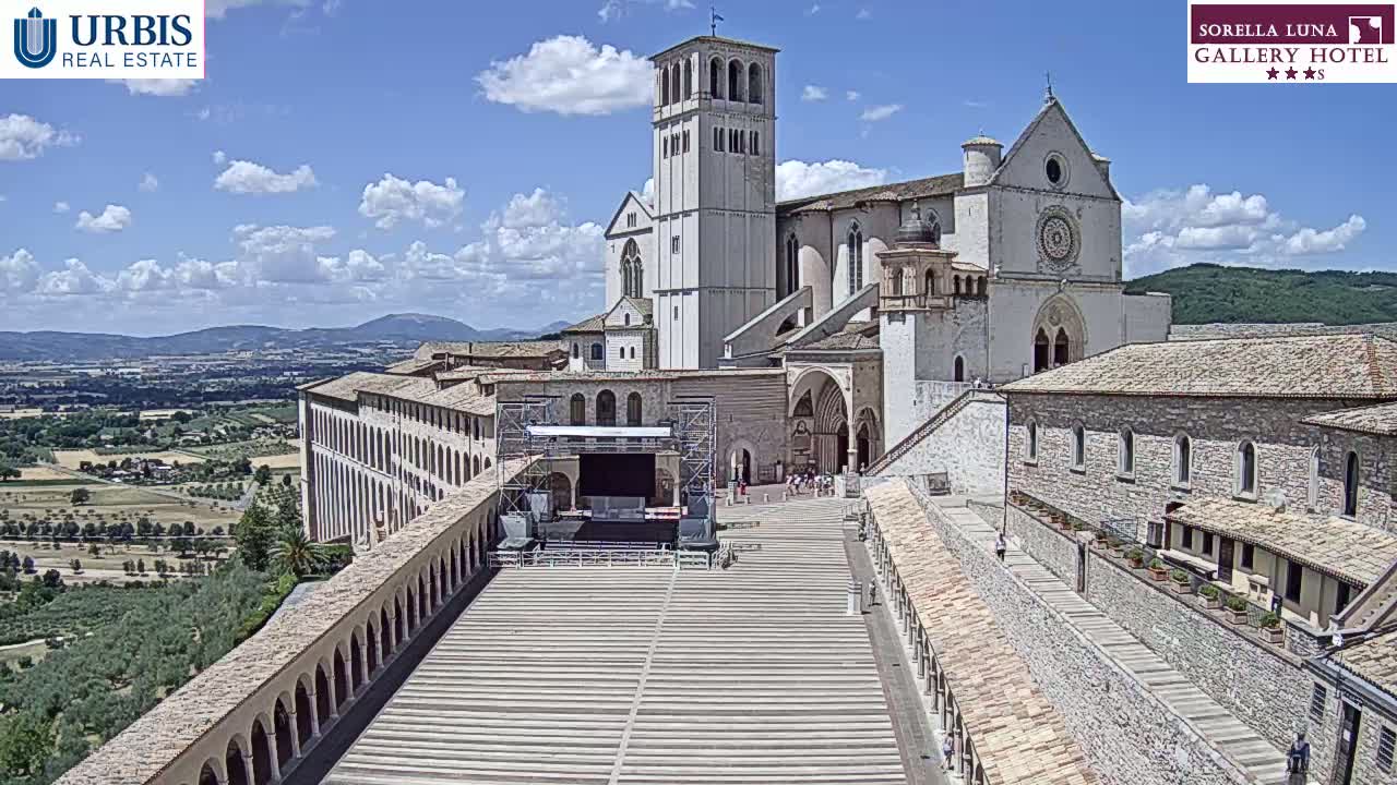 Assisi Basilica of San Francesco Live Cam - Perugia, Umbria, Italy