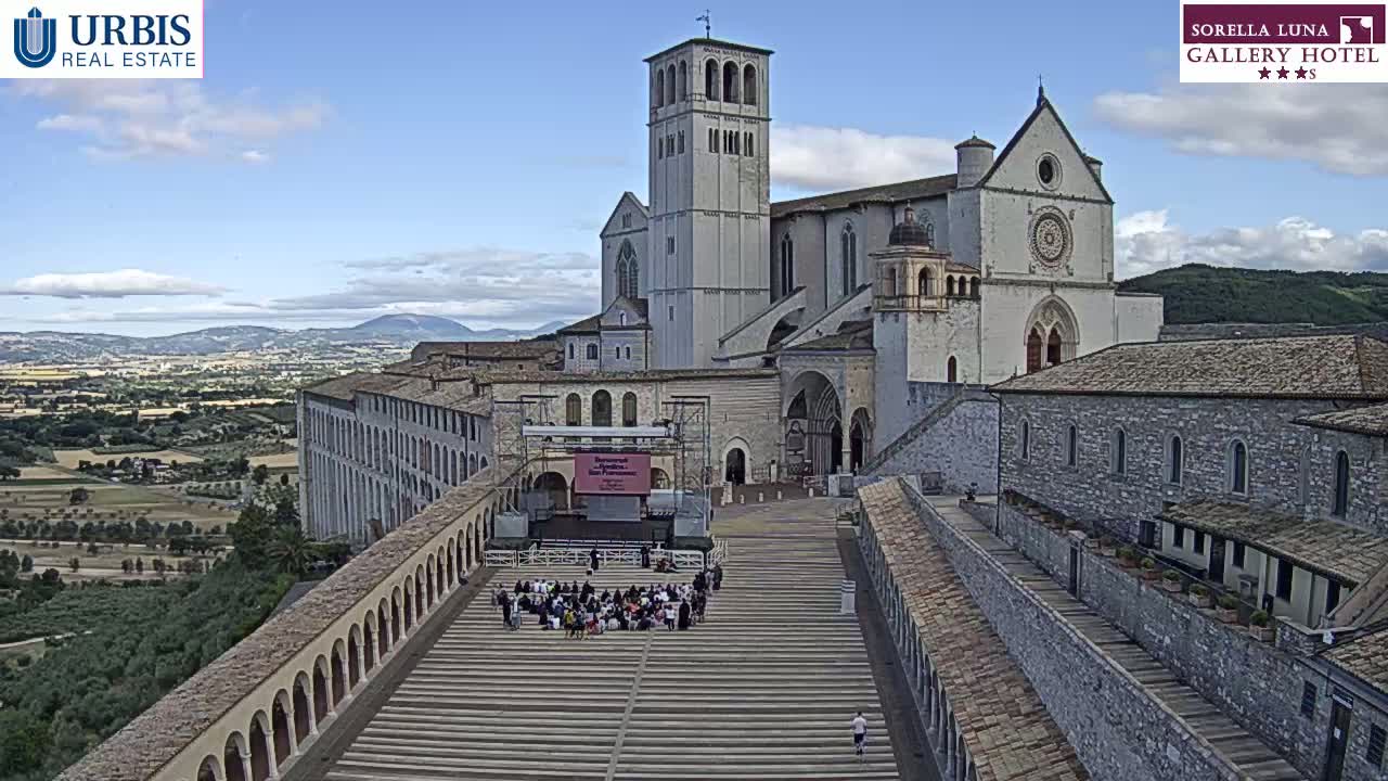 Assisi Basilica of San Francesco Live Cam - Perugia, Umbria, Italy