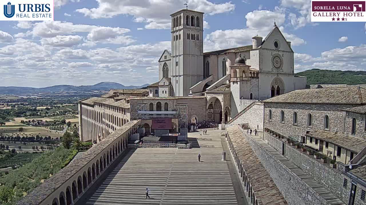 Assisi Basilica of San Francesco Live Cam - Perugia, Umbria, Italy