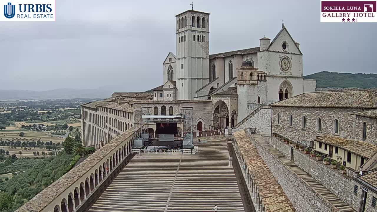 Assisi Basilica of San Francesco Live Cam - Perugia, Umbria, Italy