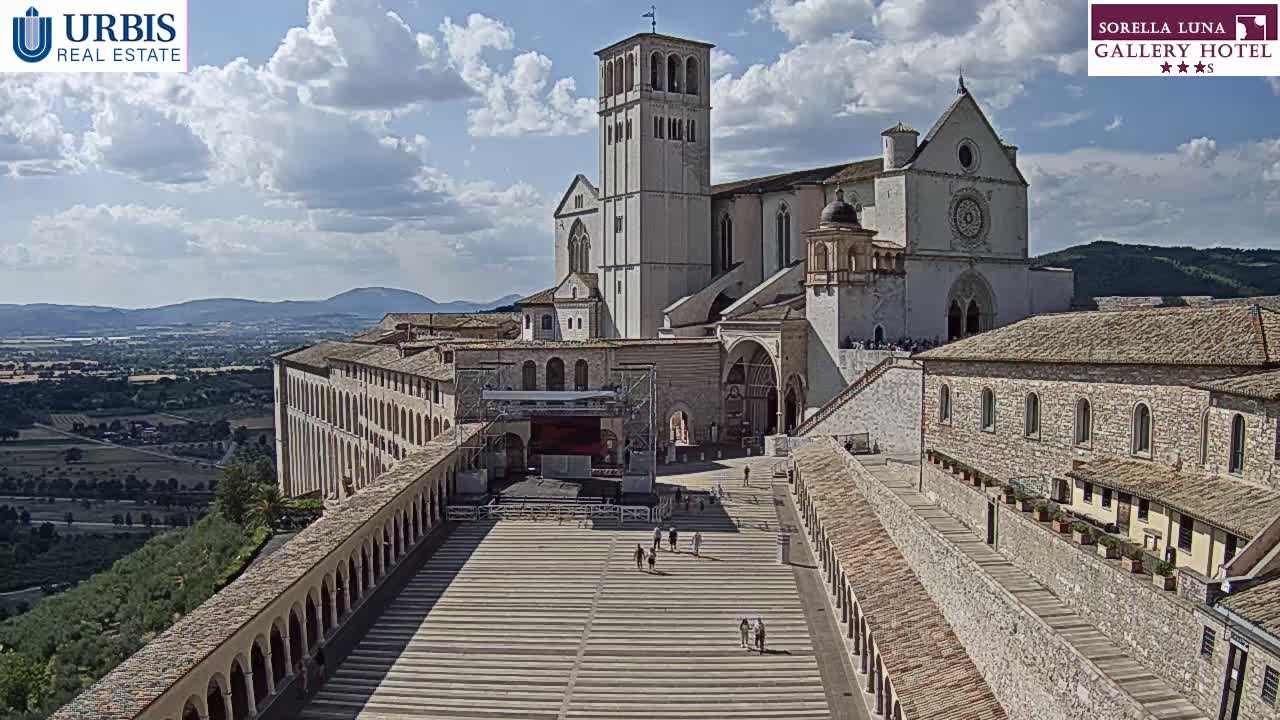 Assisi Basilica of San Francesco Live Cam - Perugia, Umbria, Italy