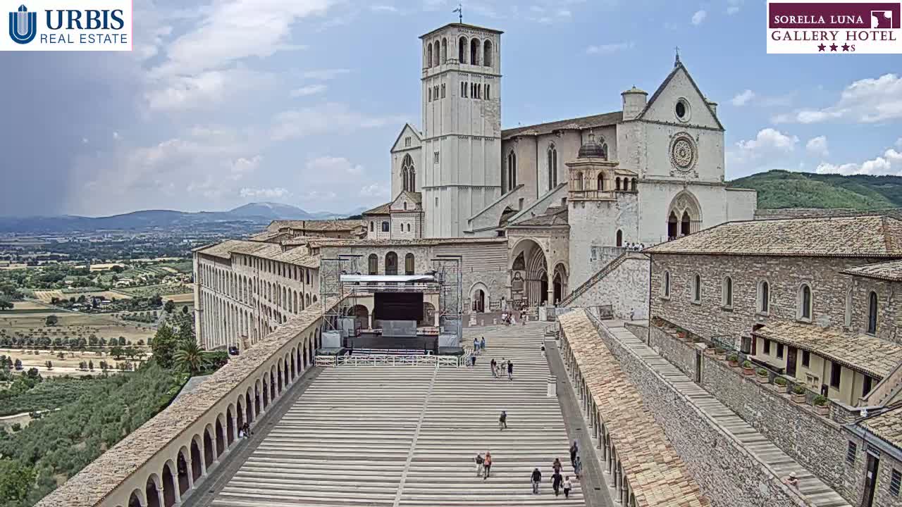 Assisi Basilica of San Francesco Live Cam - Perugia, Umbria, Italy
