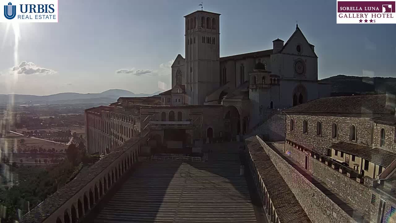 Assisi Basilica of San Francesco Live Cam - Perugia, Umbria, Italy