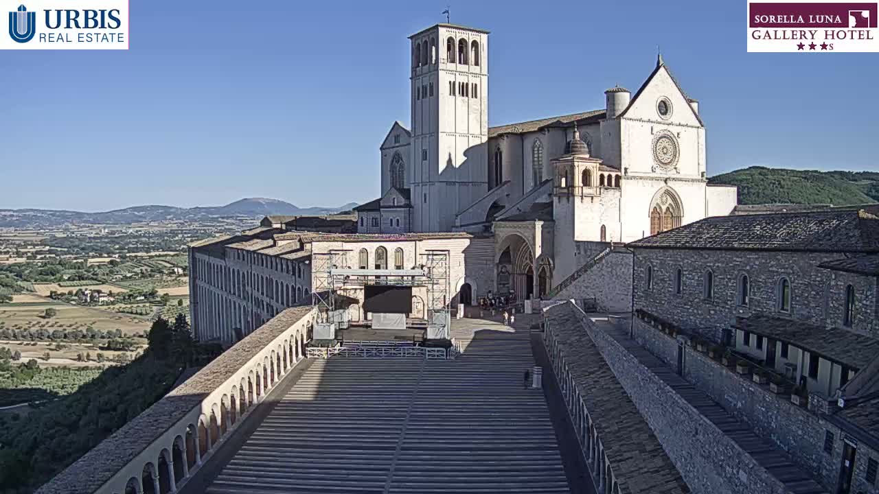 Assisi Basilica of San Francesco Live Cam - Perugia, Umbria, Italy