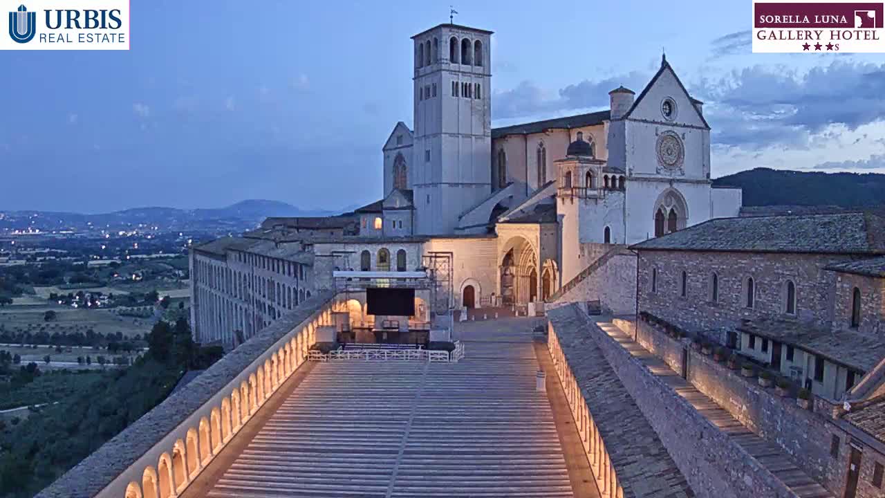 Assisi Basilica of San Francesco Live Cam - Perugia, Umbria, Italy