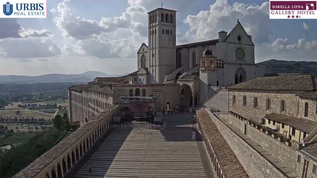 Assisi Basilica of San Francesco Live Cam - Perugia, Umbria, Italy