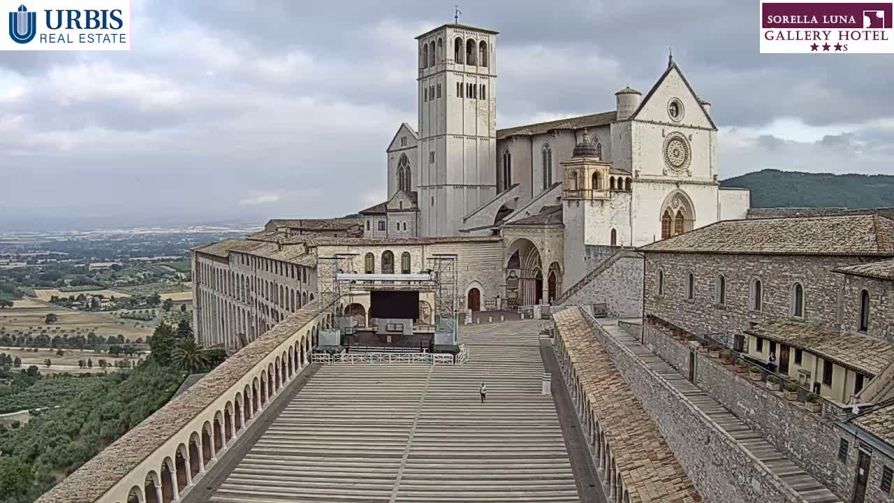 Assisi Basilica of San Francesco Live Cam - Perugia, Umbria, Italy