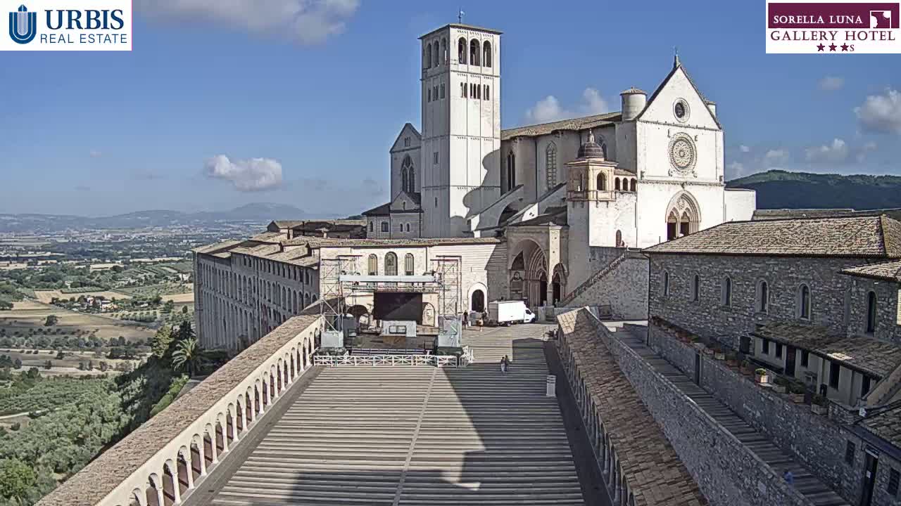 Assisi Basilica of San Francesco Live Cam - Perugia, Umbria, Italy