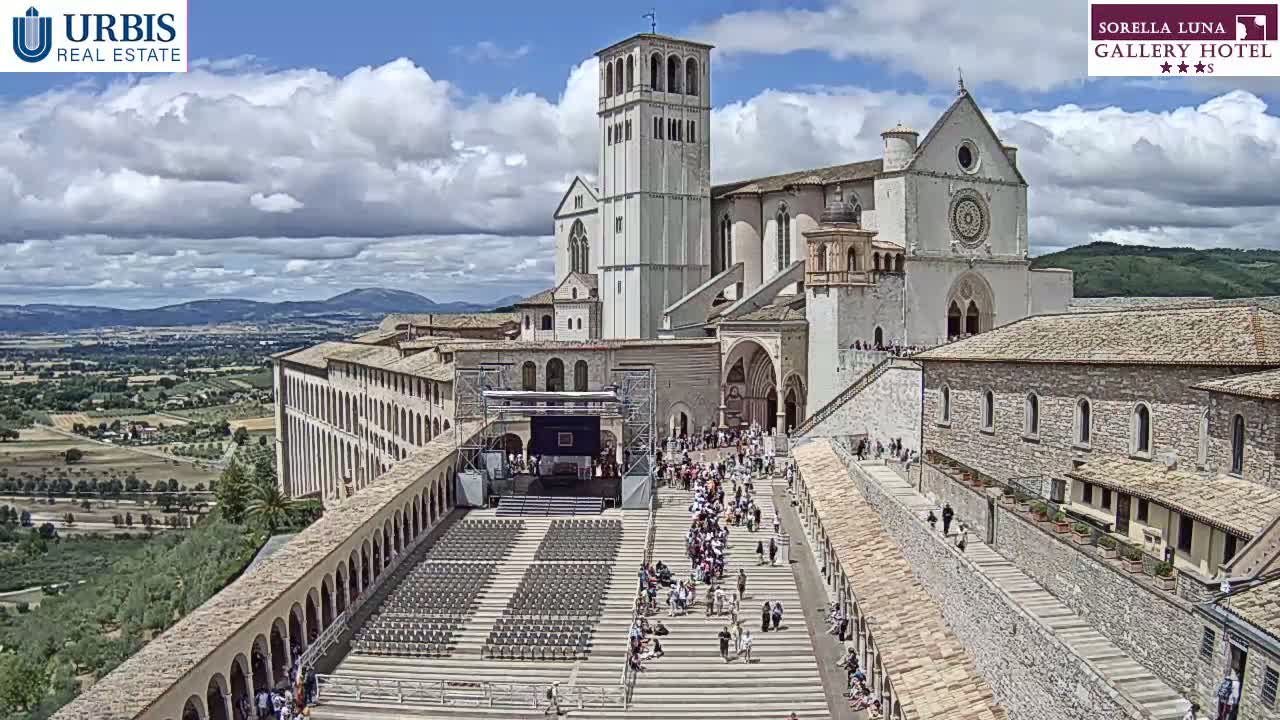 Assisi Basilica of San Francesco Live Cam - Perugia, Umbria, Italy