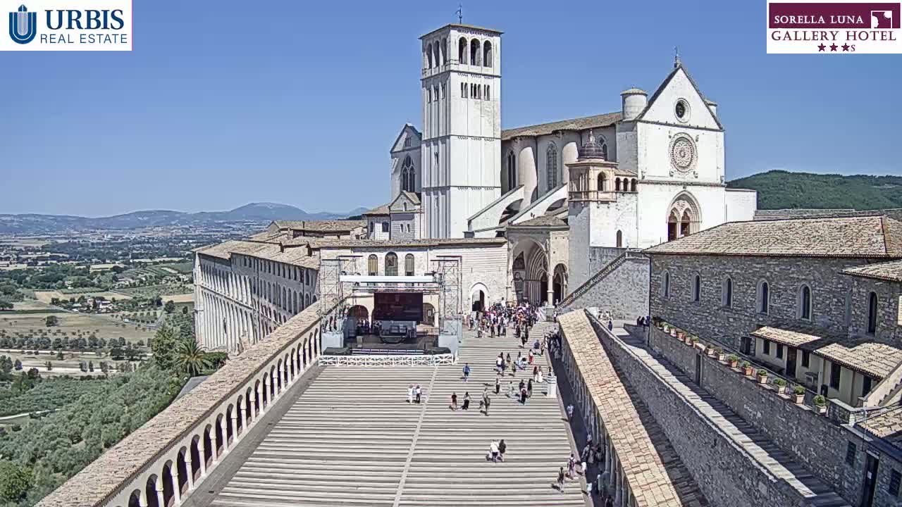 Assisi Basilica of San Francesco Live Cam - Perugia, Umbria, Italy