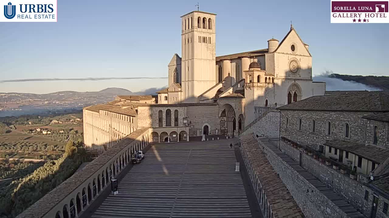 Assisi Basilica of San Francesco Live Cam - Perugia, Umbria, Italy