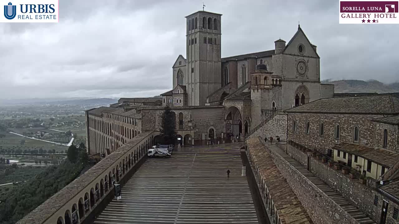 Assisi Basilica of San Francesco Live Cam - Perugia, Umbria, Italy