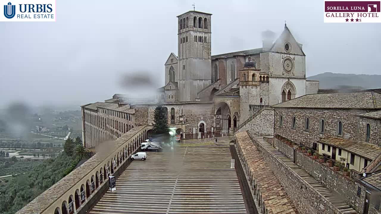 Assisi Basilica of San Francesco Live Cam - Perugia, Umbria, Italy