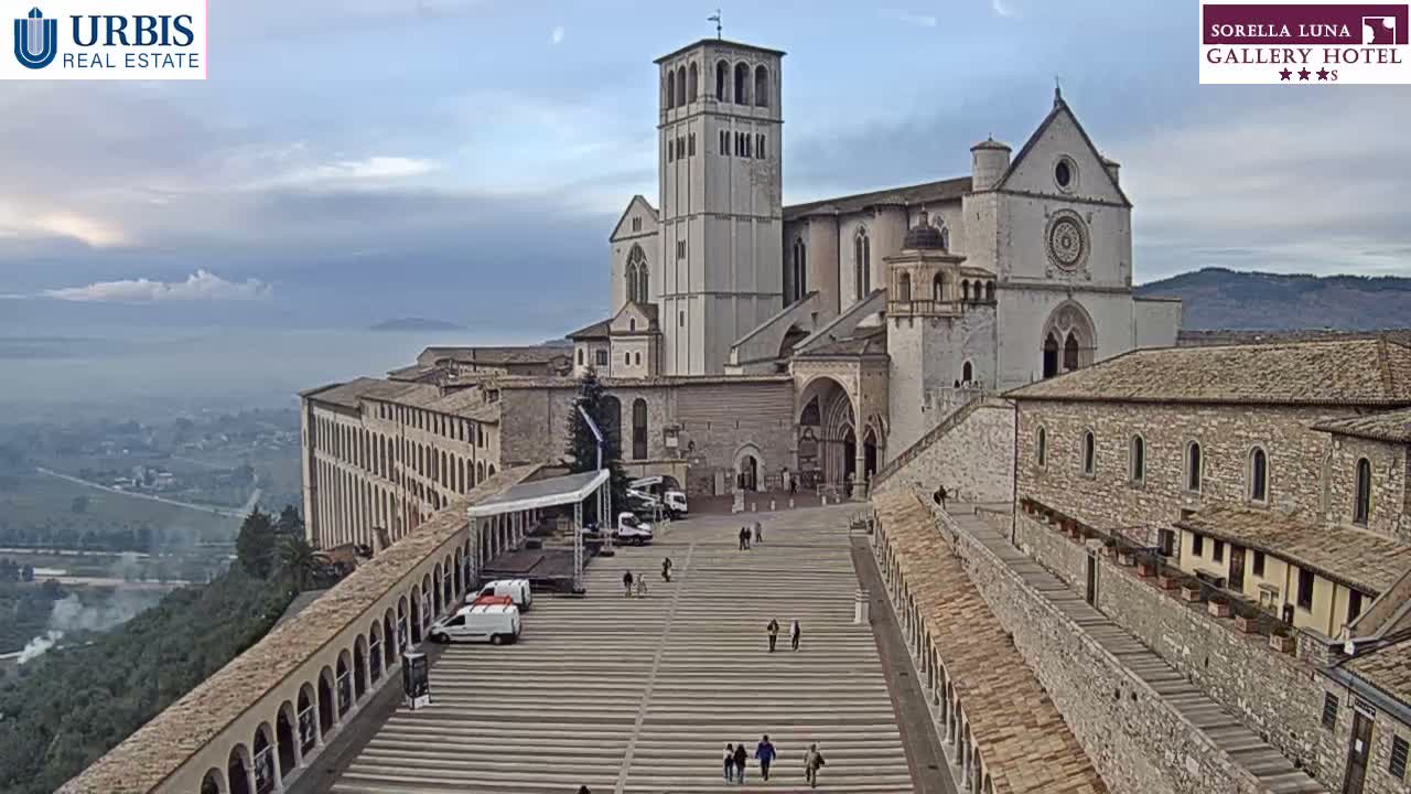 Assisi Basilica of San Francesco Live Cam - Perugia, Umbria, Italy