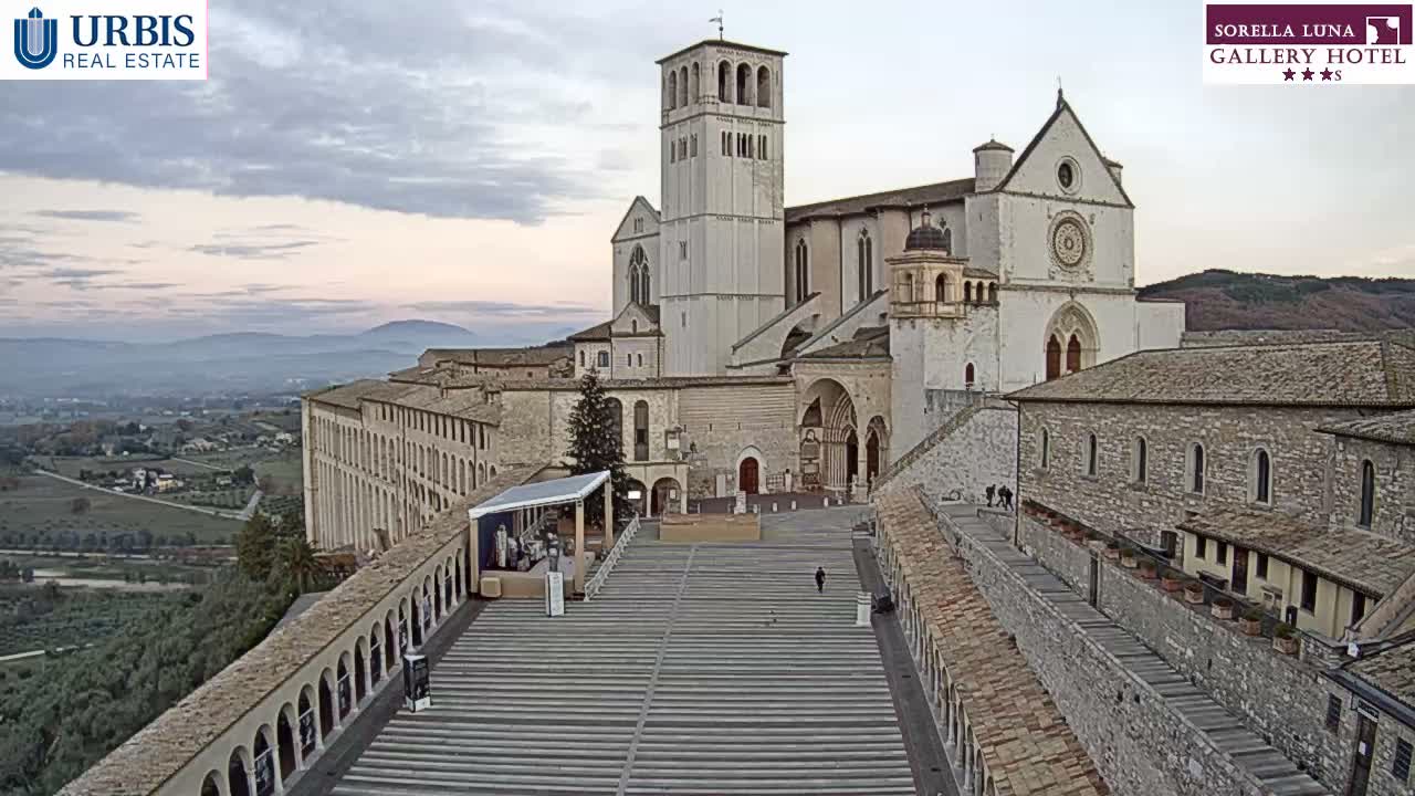 Assisi Basilica of San Francesco Live Cam - Perugia, Umbria, Italy