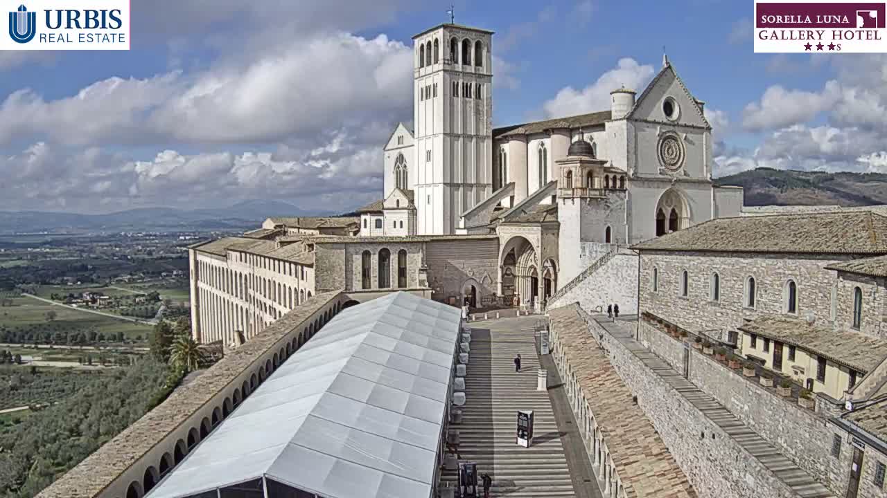 Assisi Basilica of San Francesco Live Cam - Perugia, Umbria, Italy
