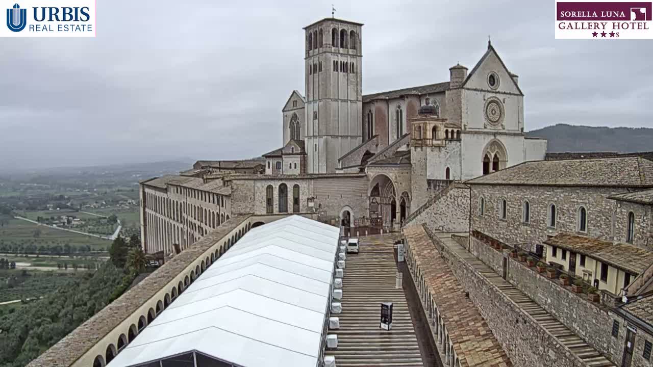 Assisi Basilica of San Francesco Live Cam - Perugia, Umbria, Italy