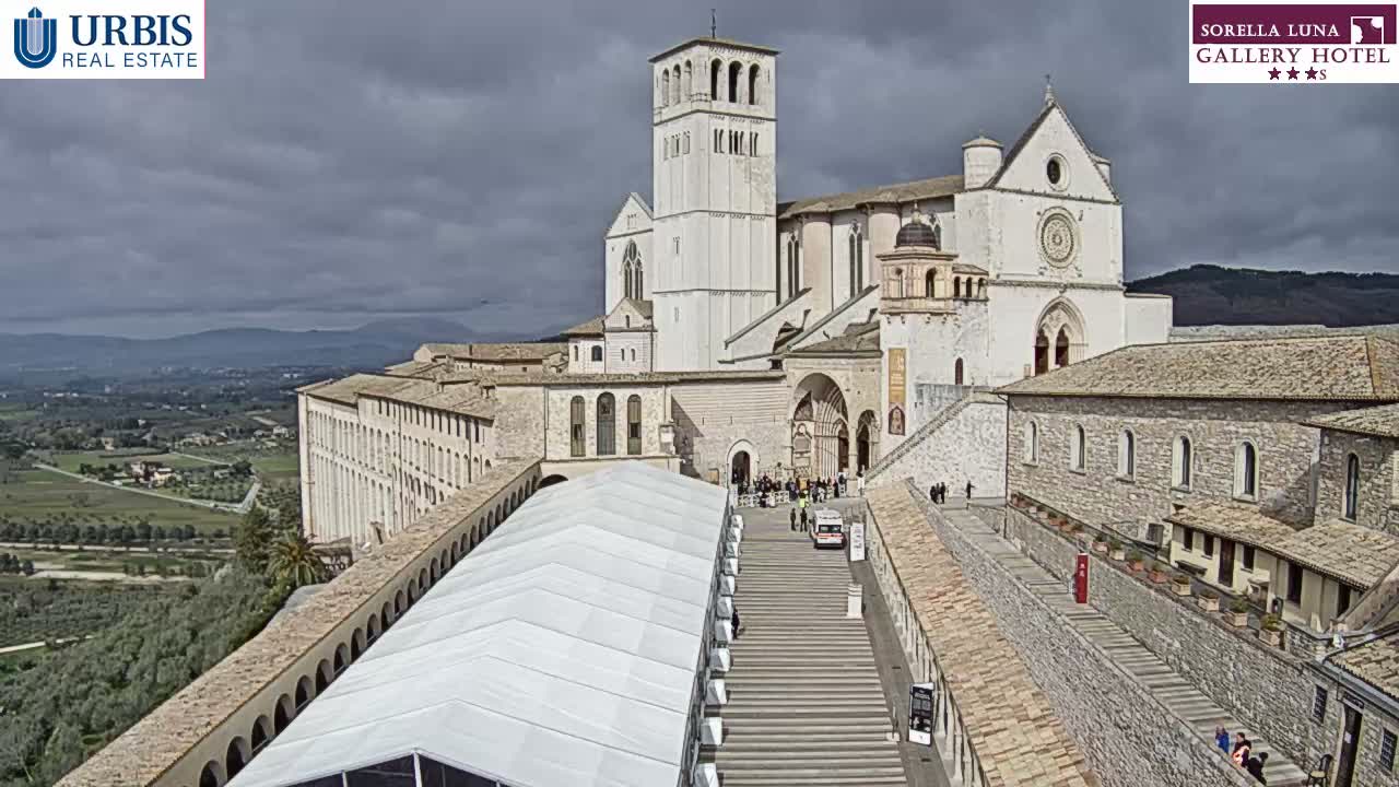 Assisi Basilica of San Francesco Live Cam - Perugia, Umbria, Italy