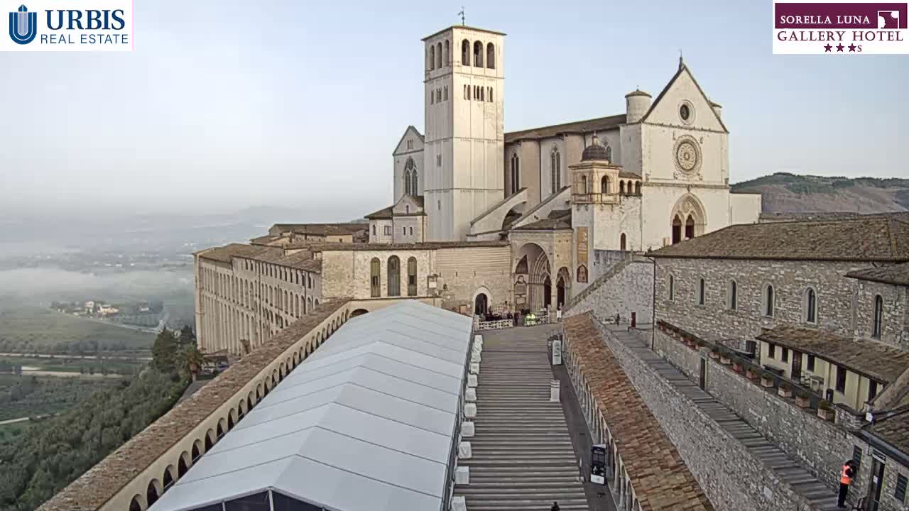 Assisi Basilica of San Francesco Live Cam - Perugia, Umbria, Italy