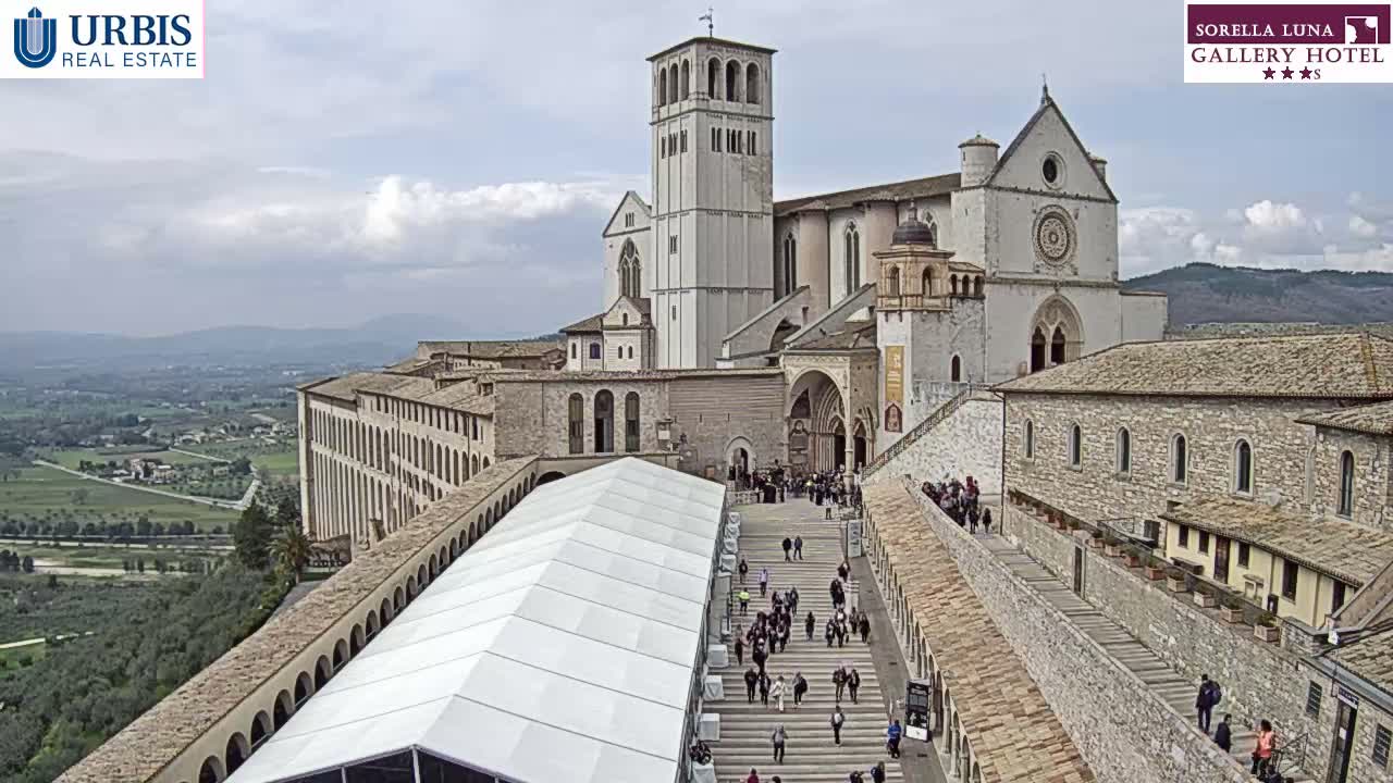 Assisi Basilica of San Francesco Live Cam - Perugia, Umbria, Italy
