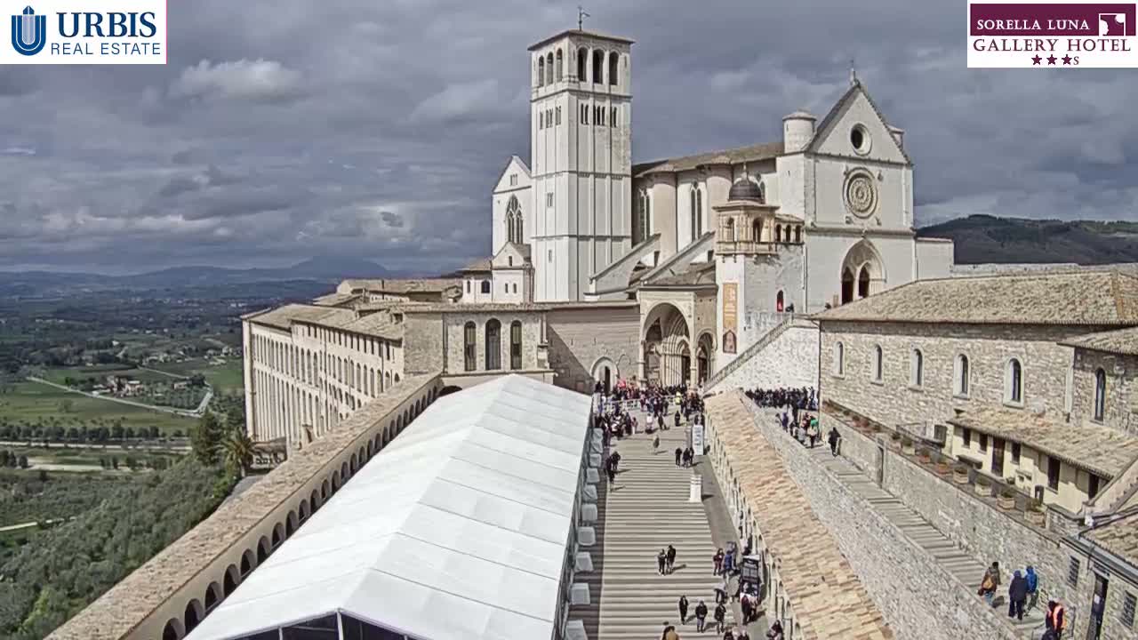 Assisi Basilica of San Francesco Live Cam - Perugia, Umbria, Italy