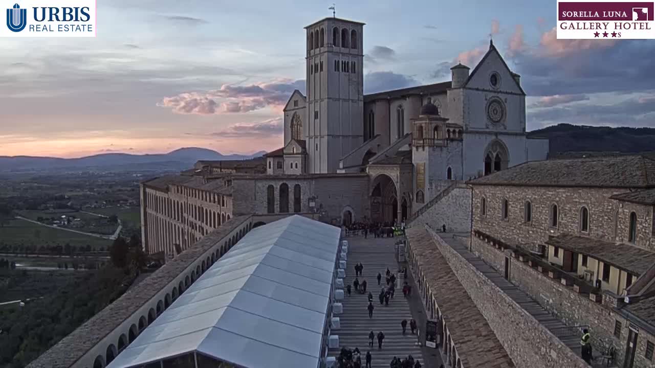 Assisi Basilica of San Francesco Live Cam - Perugia, Umbria, Italy