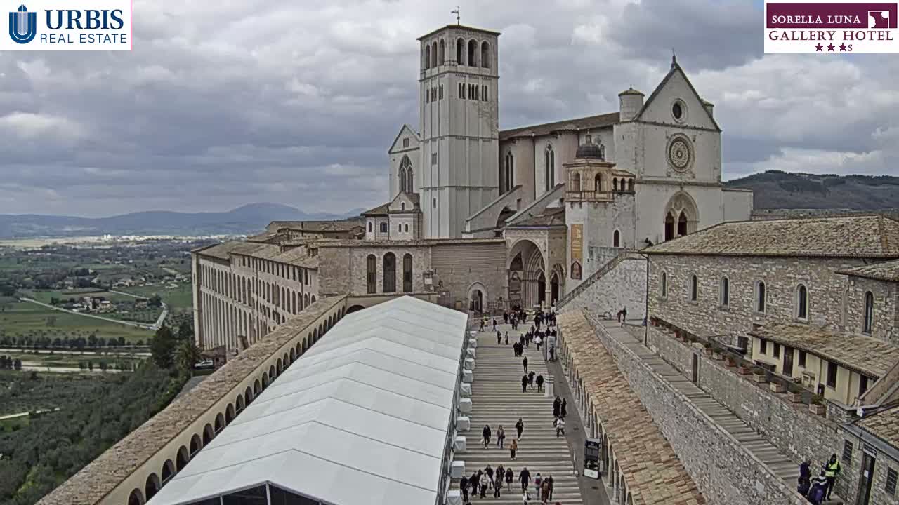 Assisi Basilica of San Francesco Live Cam - Perugia, Umbria, Italy