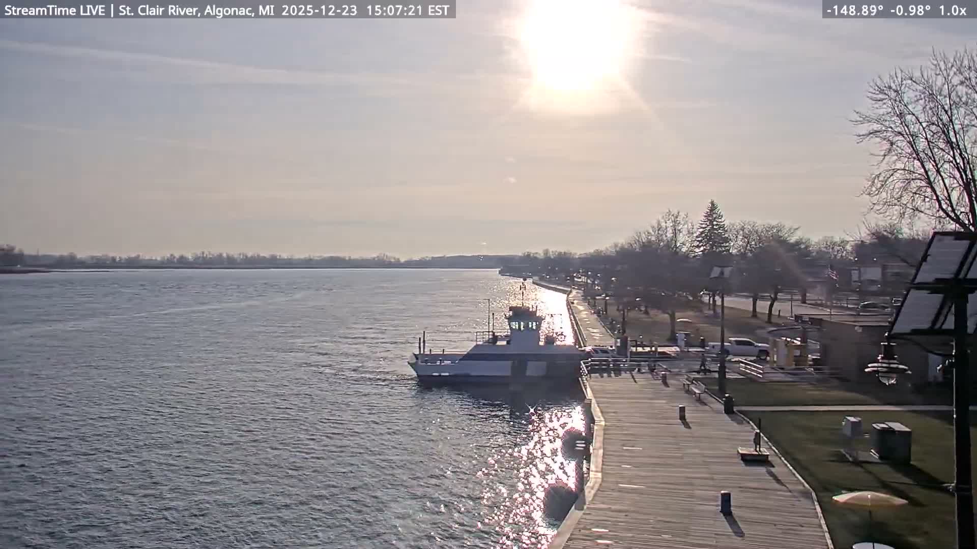 Algonac Village & St. Clair River & USA - Canada Border View Live Cam - Algonac, St. Clair, Michigan, USA