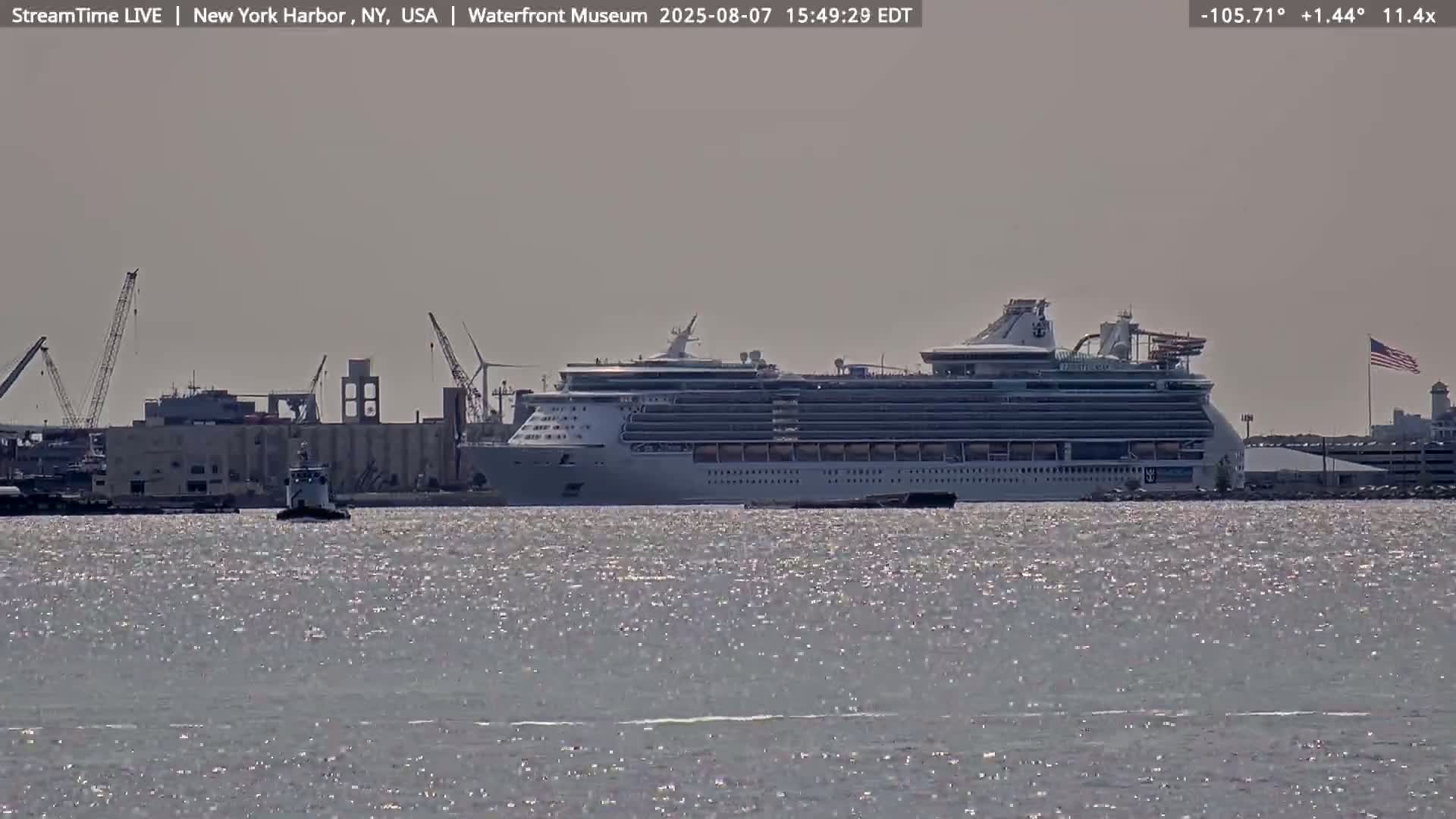 New York City Silhouette& Statue of Liberty View  from New York Bay Live Cam - Brooklyn, New York City, New York, USA