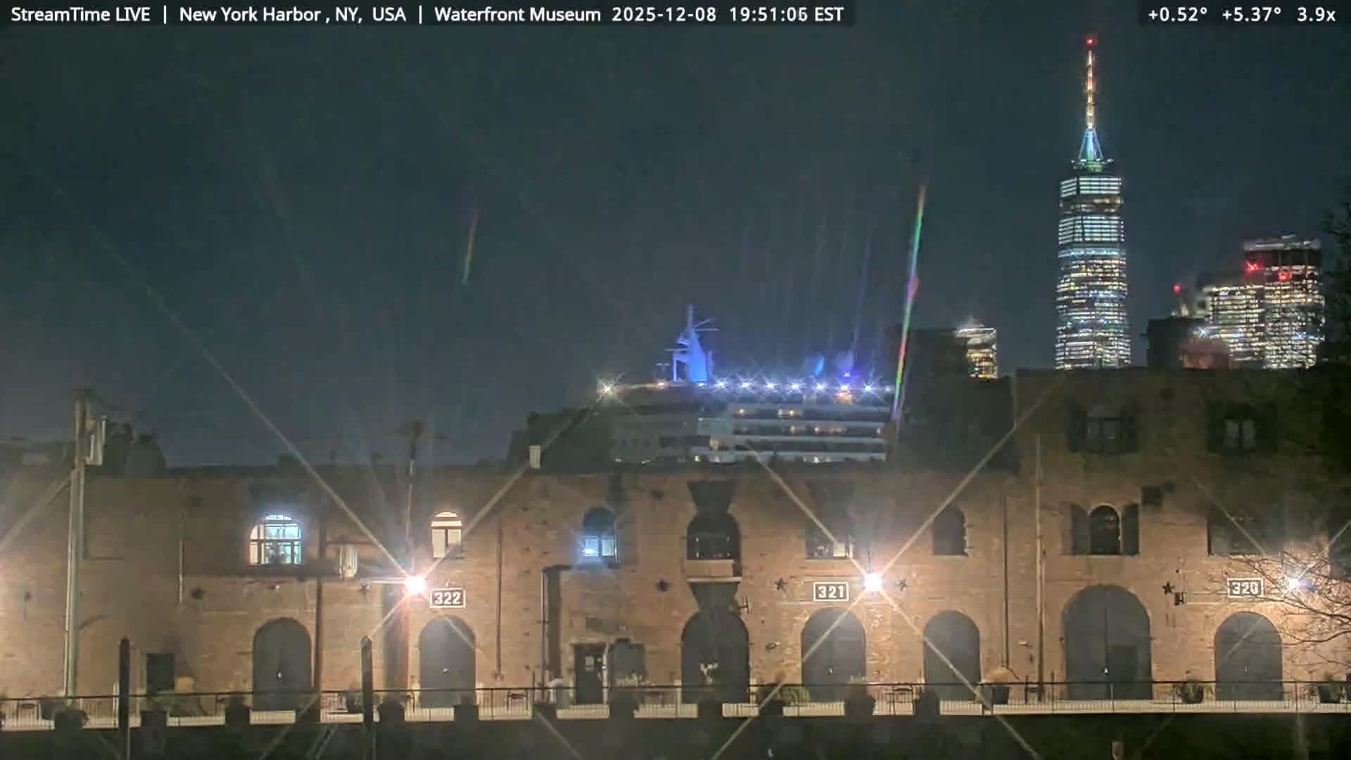 New York City Silhouette& Statue of Liberty View  from New York Bay Live Cam - Brooklyn, New York City, New York, USA