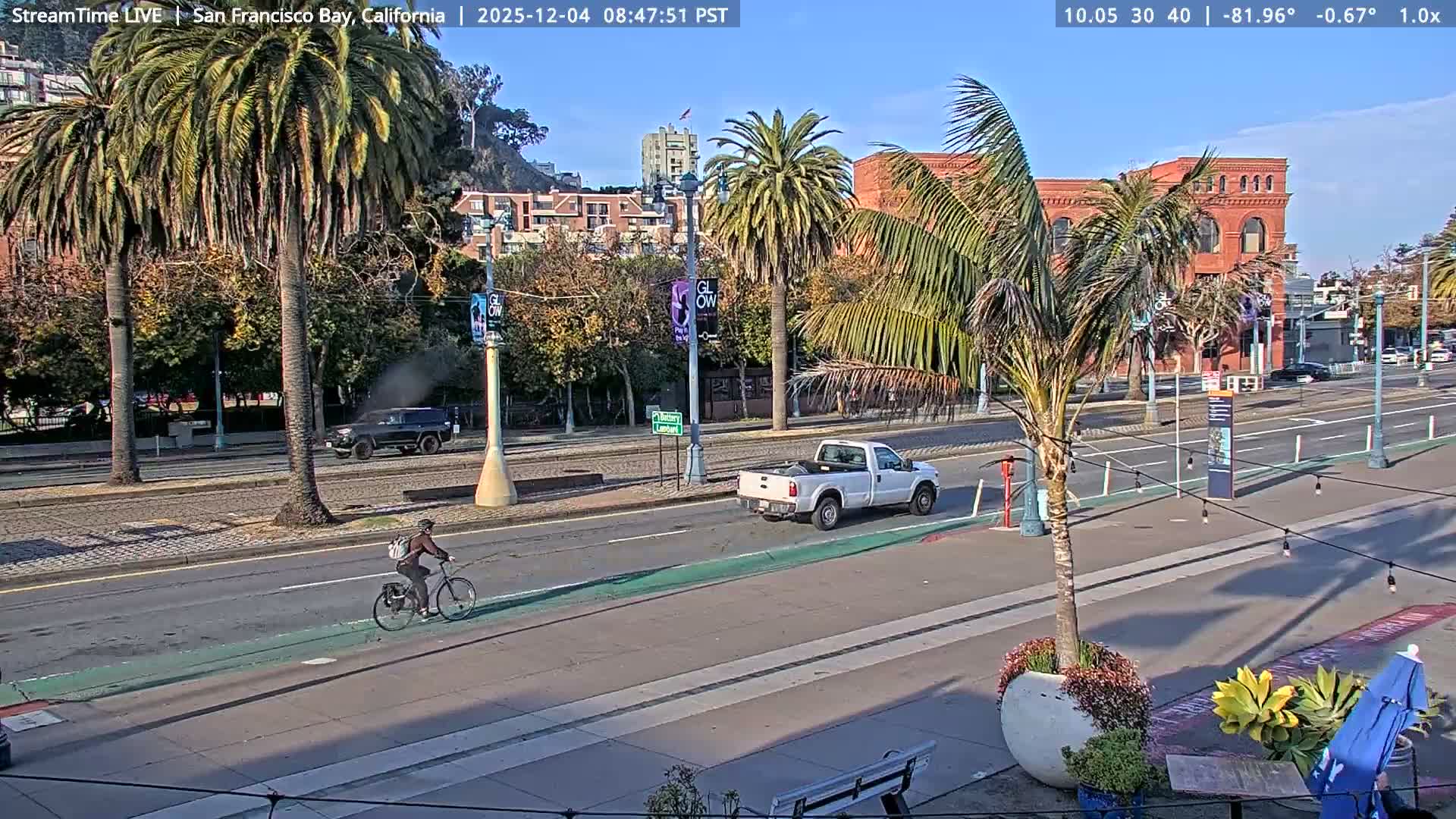 San Francisco City & San Francisco Bay Area (Oakland - Hayward) from Pier 23 Panoramic Live Cam - San Francisco, San Francisco Bay Area, California, USA
