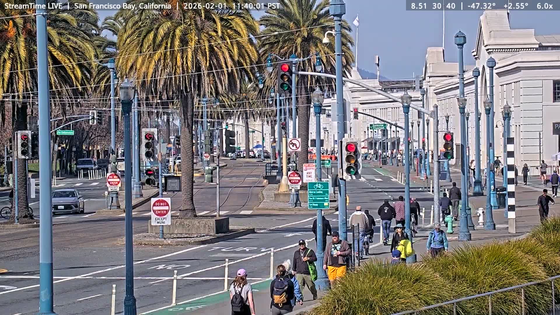 San Francisco City & San Francisco Bay Area (Oakland - Hayward) from Pier 23 Panoramic Live Cam - San Francisco, San Francisco Bay Area, California, USA