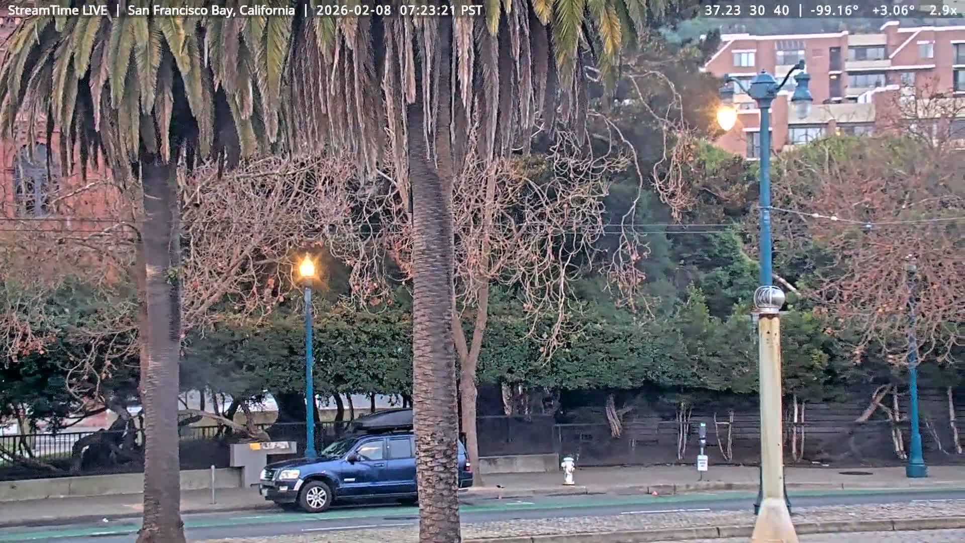 San Francisco City & San Francisco Bay Area (Oakland - Hayward) from Pier 23 Panoramic Live Cam - San Francisco, San Francisco Bay Area, California, USA