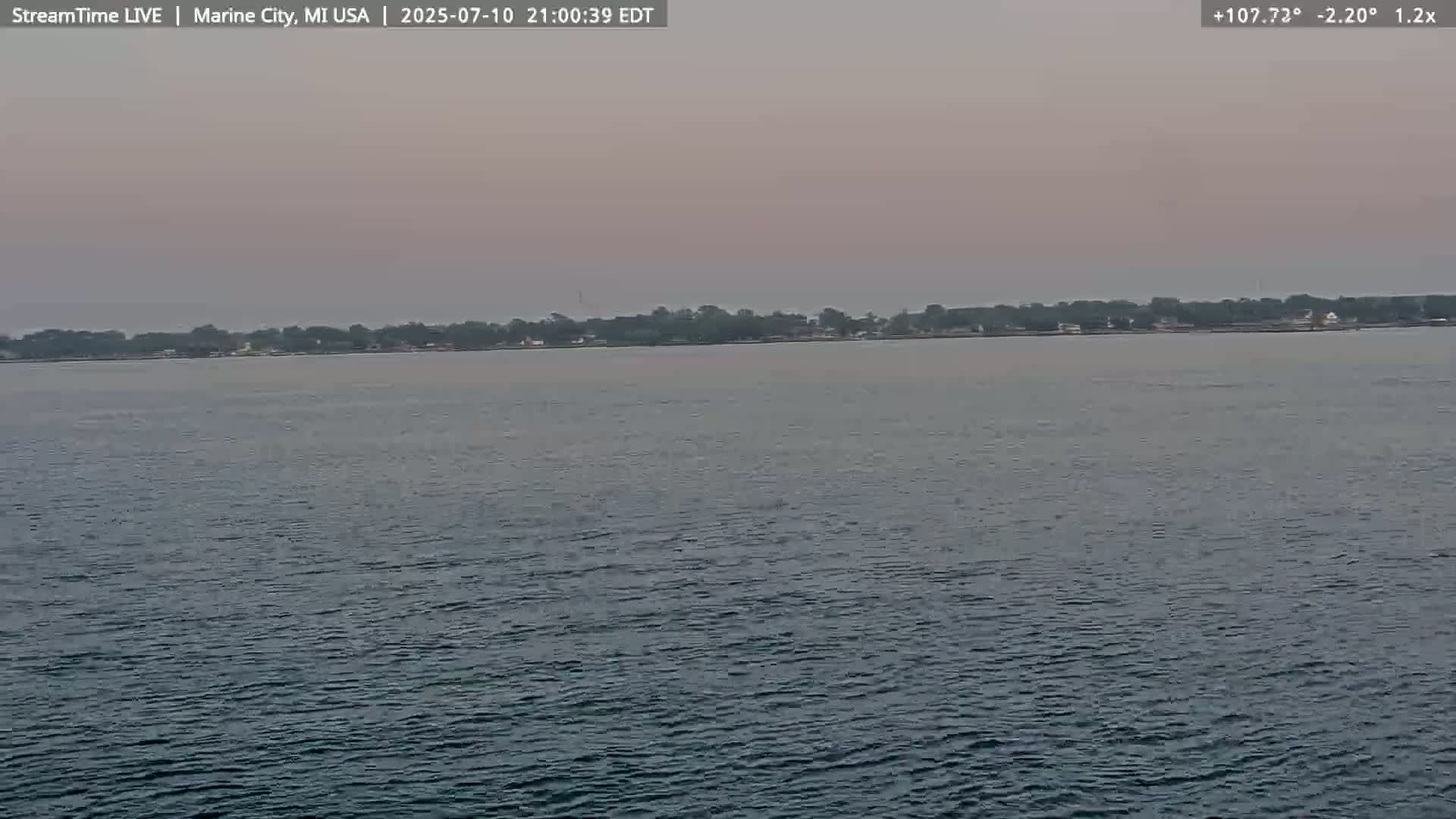 USA - Canada Border, Marine City Coast & St Clair River Live Cam - Marine City, St. Clair, Michigan, USA