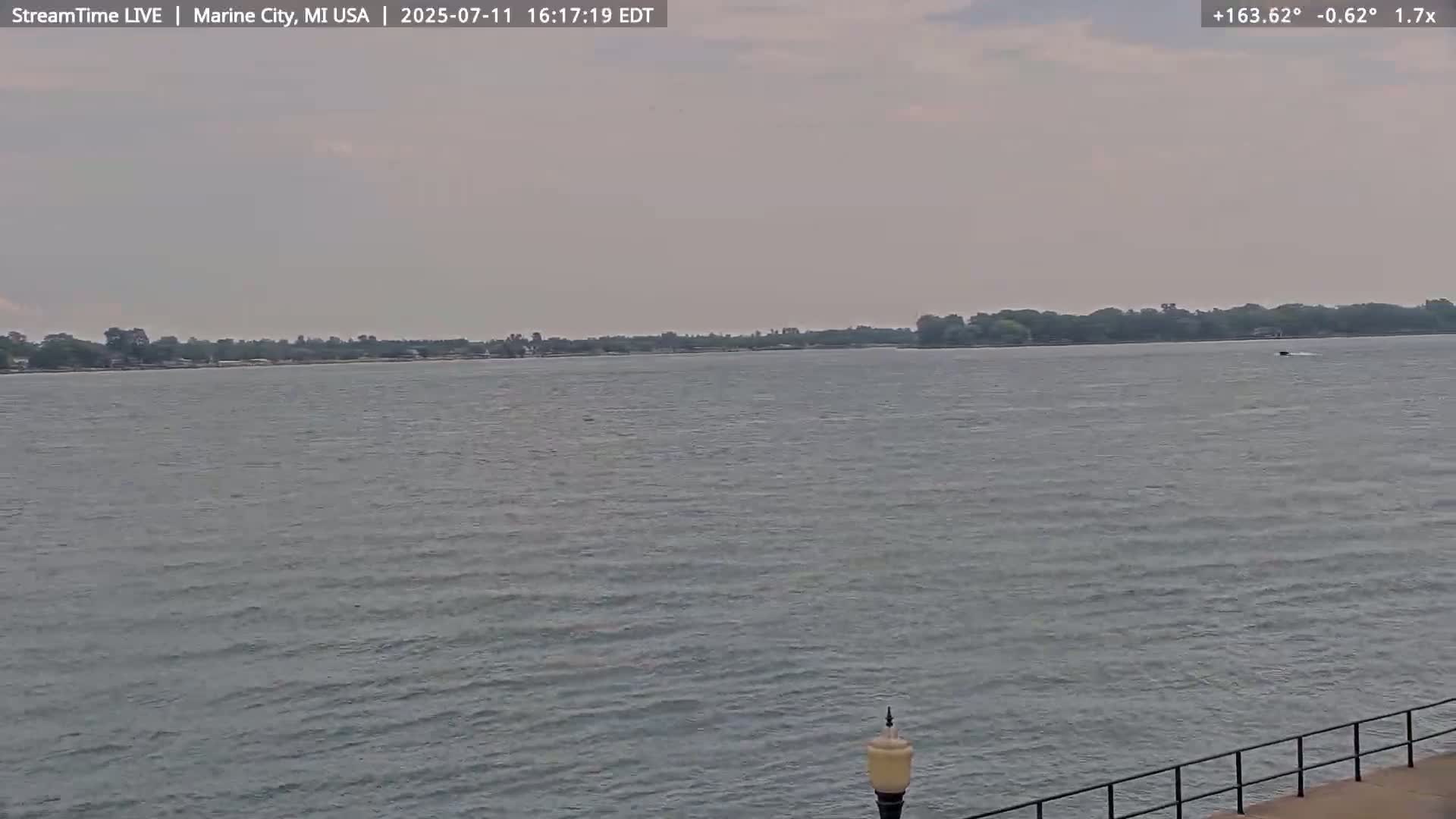 USA - Canada Border, Marine City Coast & St Clair River Live Cam - Marine City, St. Clair, Michigan, USA
