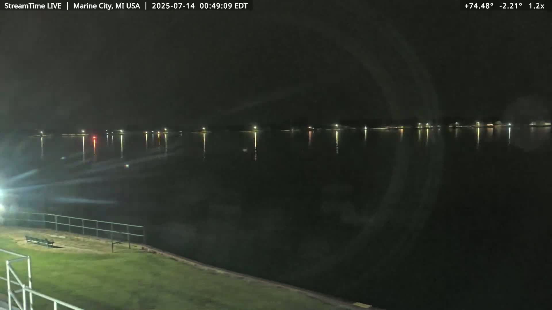 USA - Canada Border, Marine City Coast & St Clair River Live Cam - Marine City, St. Clair, Michigan, USA