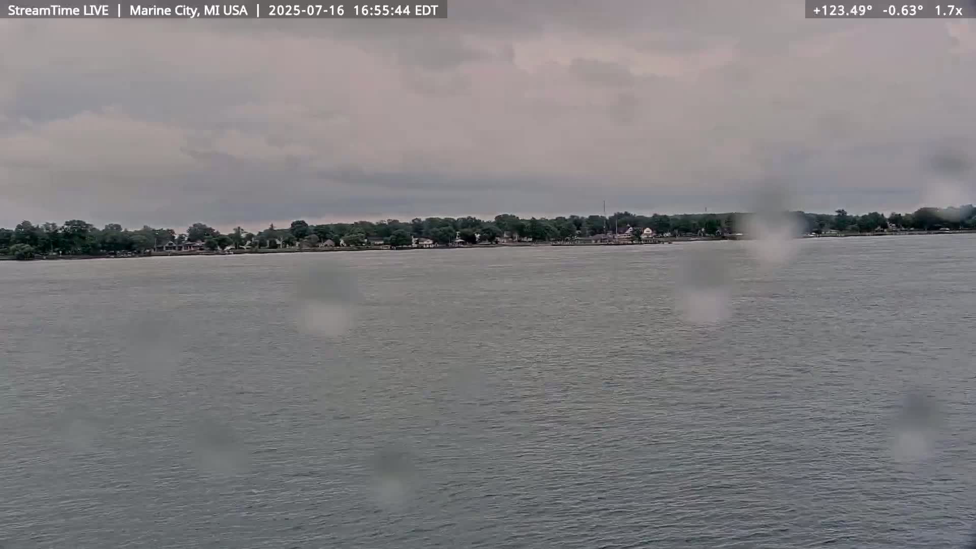 USA - Canada Border, Marine City Coast & St Clair River Live Cam - Marine City, St. Clair, Michigan, USA