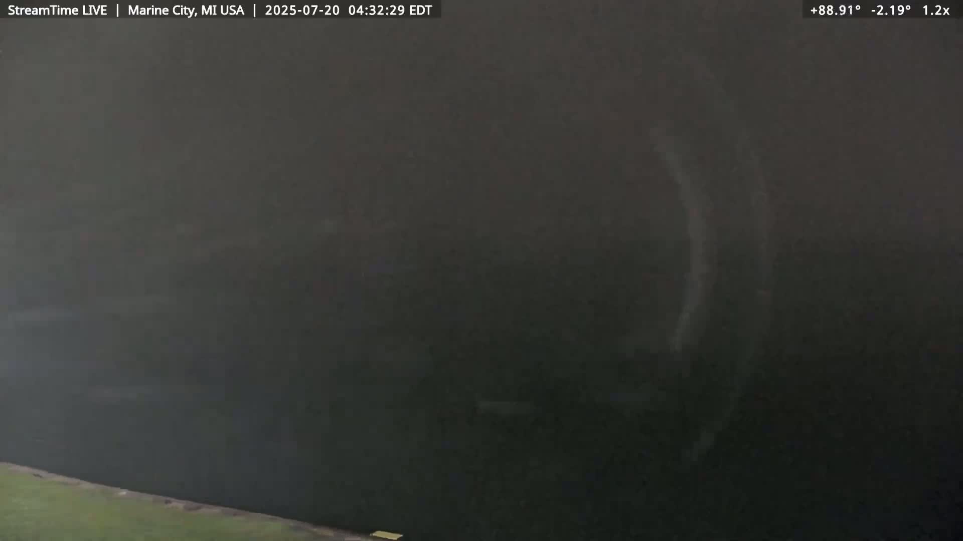 USA - Canada Border, Marine City Coast & St Clair River Live Cam - Marine City, St. Clair, Michigan, USA