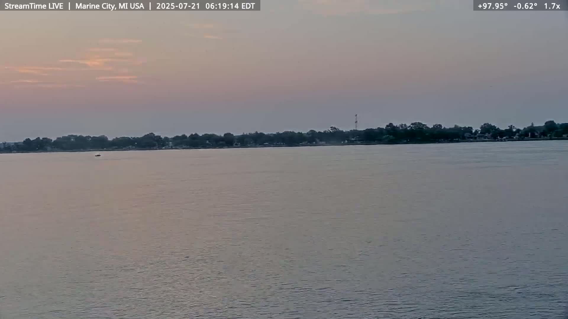 USA - Canada Border, Marine City Coast & St Clair River Live Cam - Marine City, St. Clair, Michigan, USA