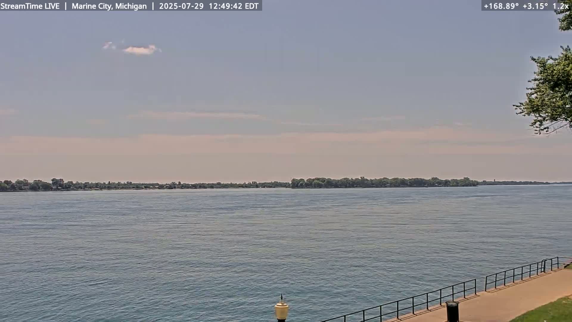 USA - Canada Border, Marine City Coast & St Clair River Live Cam - Marine City, St. Clair, Michigan, USA