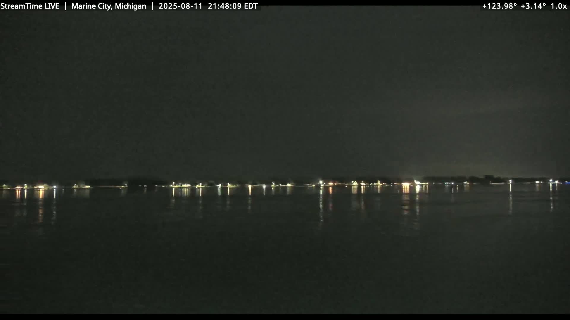 USA - Canada Border, Marine City Coast & St Clair River Live Cam - Marine City, St. Clair, Michigan, USA