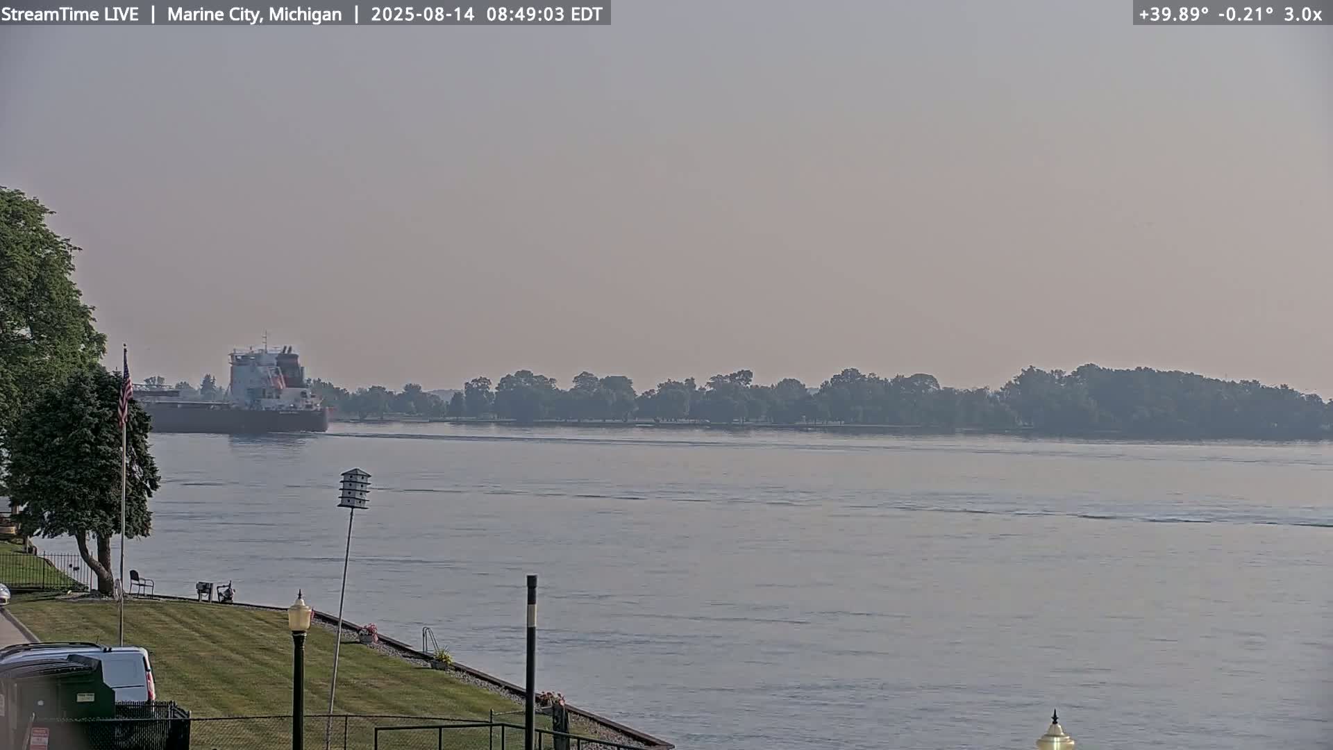 USA - Canada Border, Marine City Coast & St Clair River Live Cam - Marine City, St. Clair, Michigan, USA