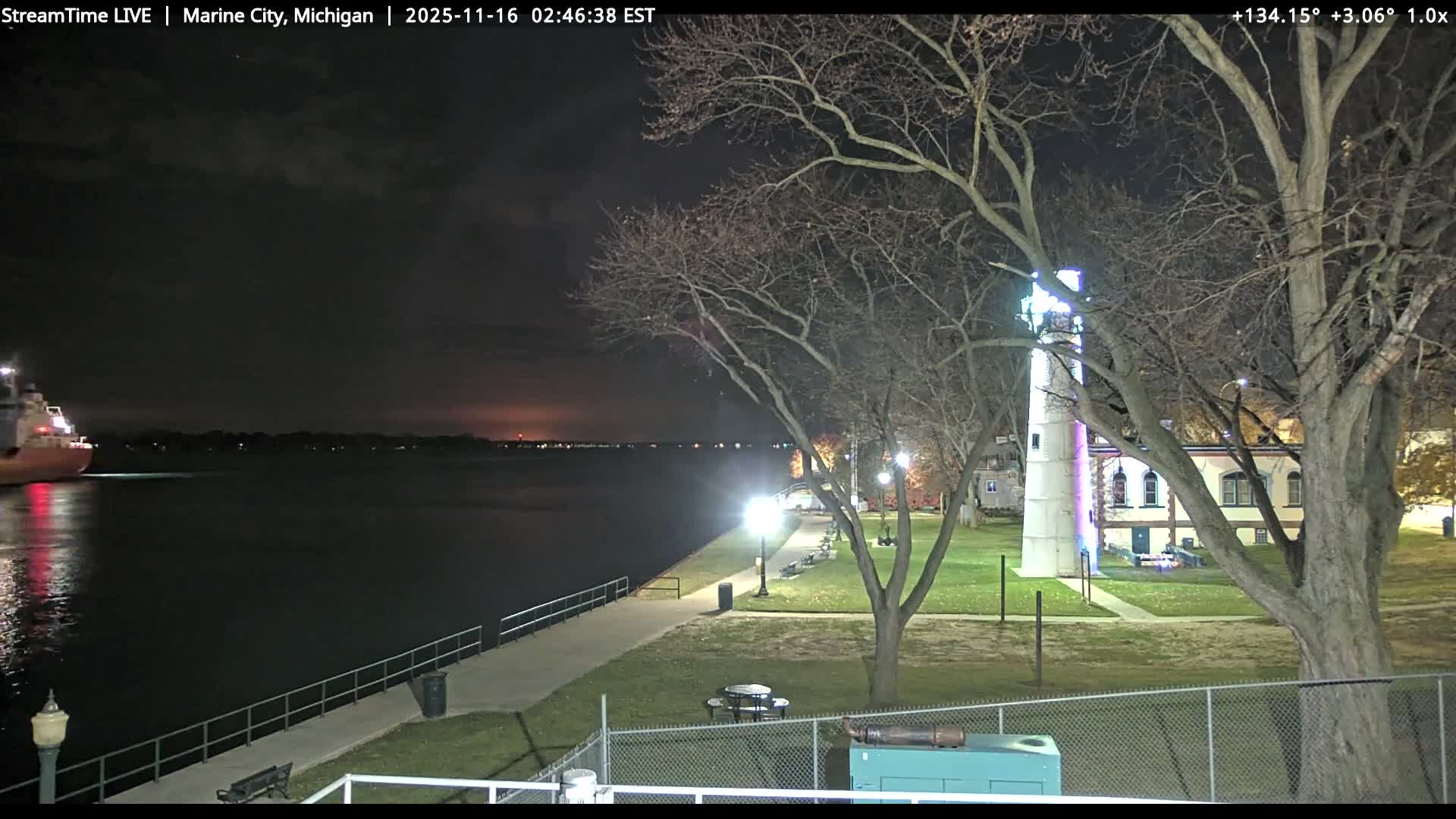 USA - Canada Border, Marine City Coast & St Clair River Live Cam - Marine City, St. Clair, Michigan, USA