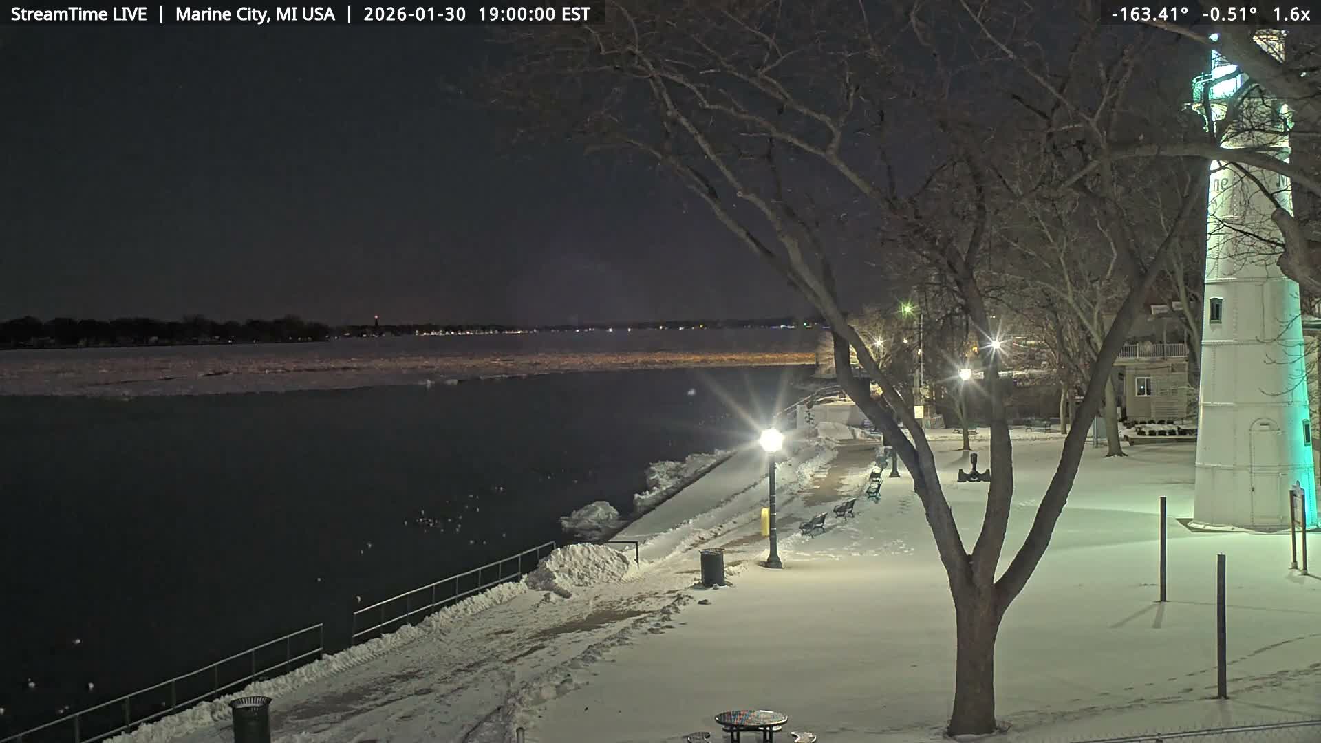 USA - Canada Border, Marine City Coast & St Clair River Live Cam - Marine City, St. Clair, Michigan, USA